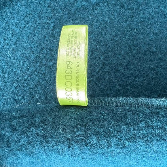 Icebreaker women’s waterproof jacket - Picture 4 of 9